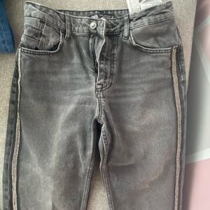 zara jeans with silver size 4